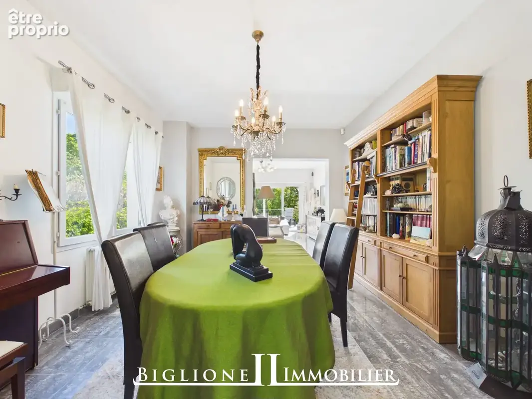 Maison 216 m² à Montfermeil  - photo 7