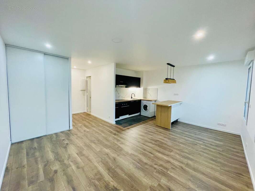 Photo 2 - Appartement à LES MUREAUX