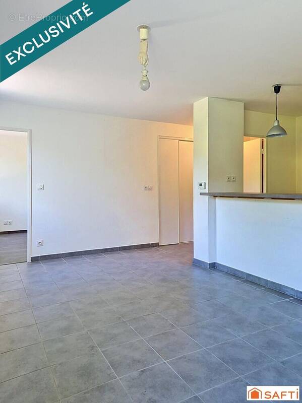 Photo 1 - Appartement à NEUVILLE-SUR-SAONE