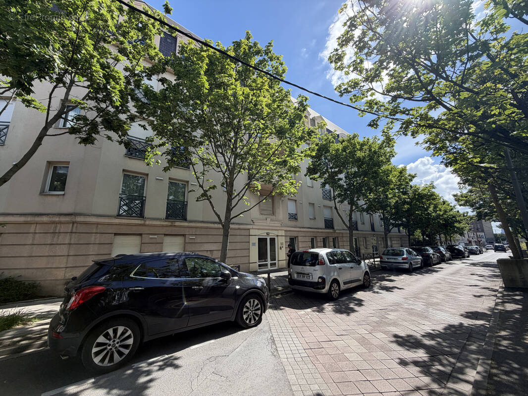 Appartement à HOUILLES