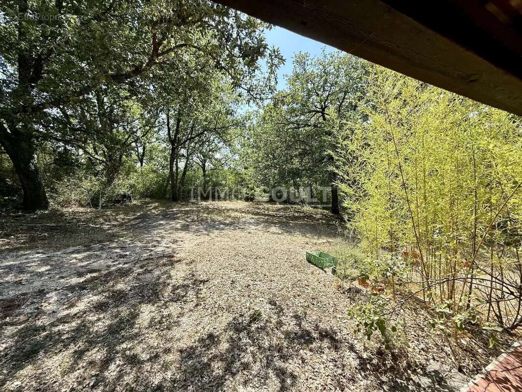 À vendre à  Goult - photo 2