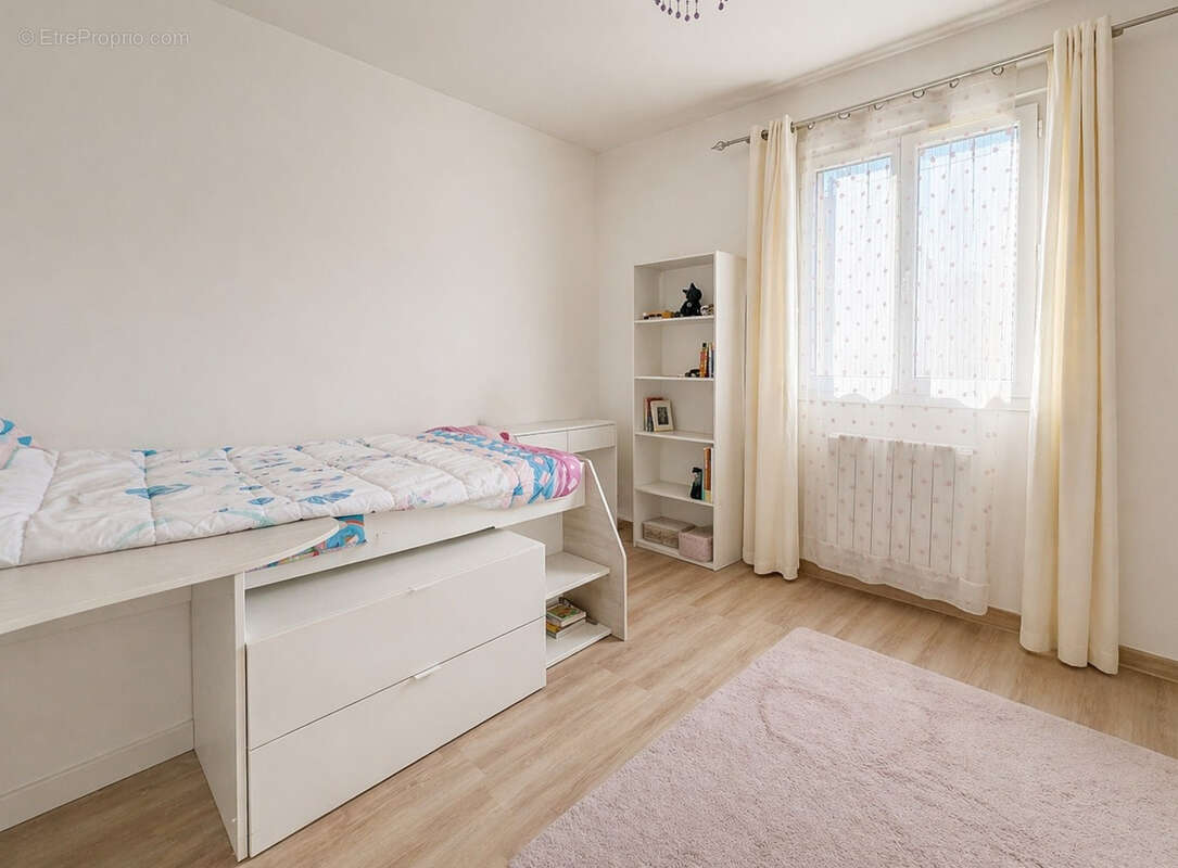 Maison à CHATILLON-LA-PALUD