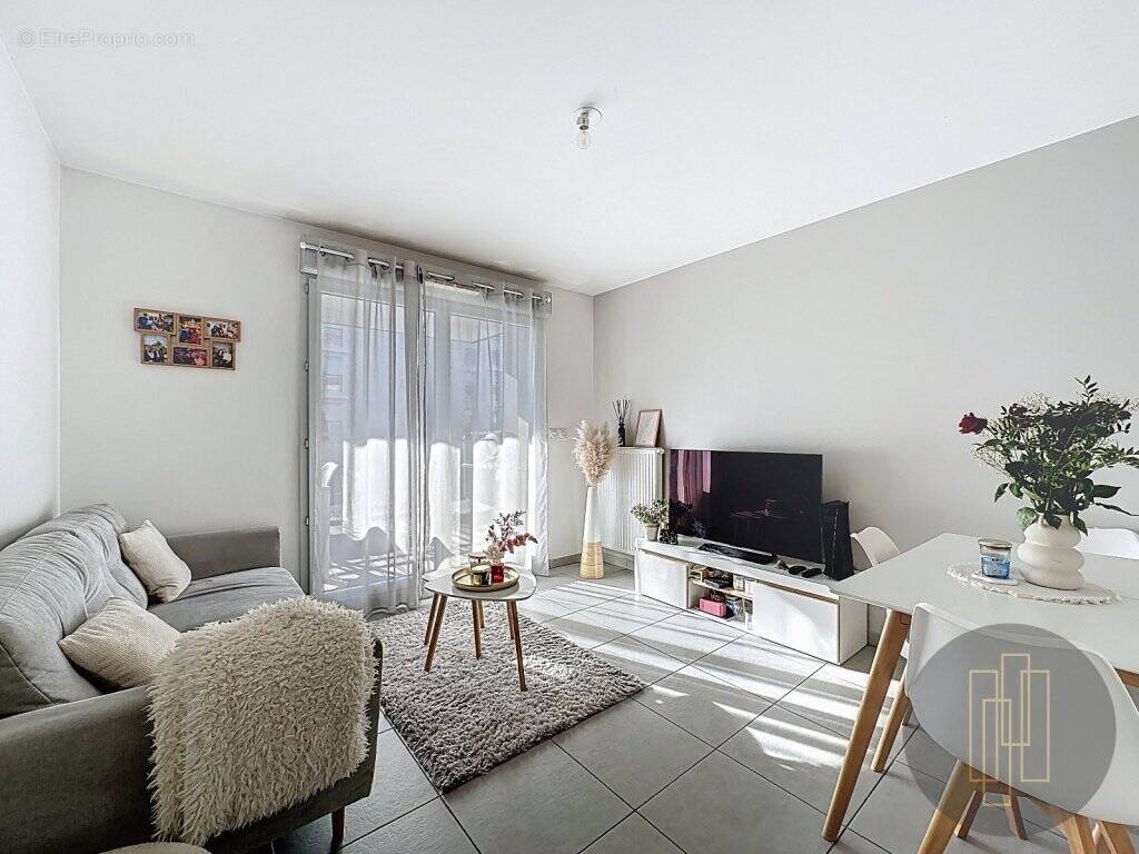 Appartement à TASSIN-LA-DEMI-LUNE