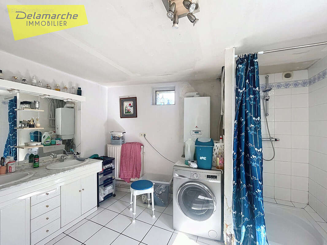 Maison à SAINT-SAUVEUR-LA-POMMERAYE