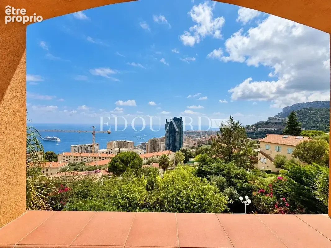 Dans un domaine privé et sécurisé, à vendre villa de prestige avec vue panoramique sur la Principauté de Monaco - photo 39
