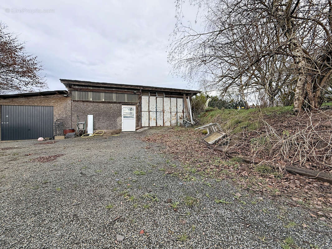 Maison à SAINT-BONNET-LA-RIVIERE