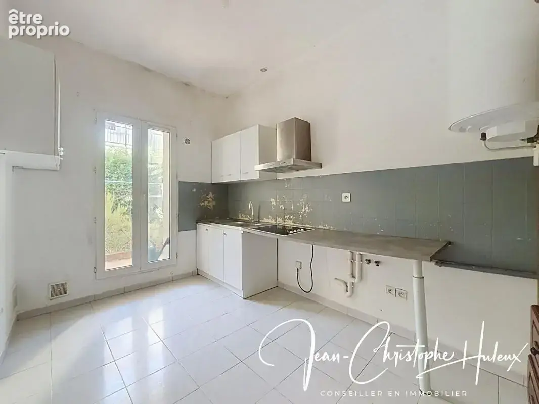 Appartement  3 pièce(s) 55 m2 Climatisé - photo 3