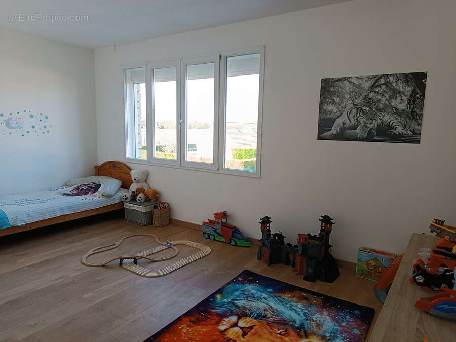 Maison à SAVIGNY-EN-SEPTAINE