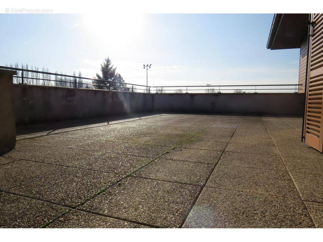 Appartement à PONT-DE-CHERUY