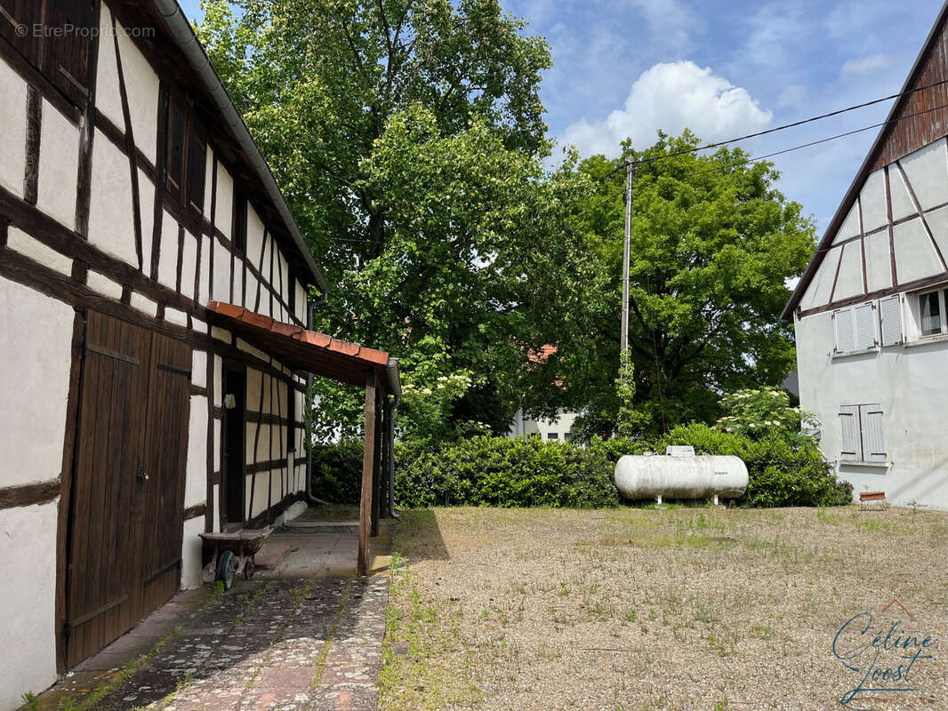 EXCLUSIF - Ancienne dépendance d'env. 127 m2 sur 15,58 ares - photo 4