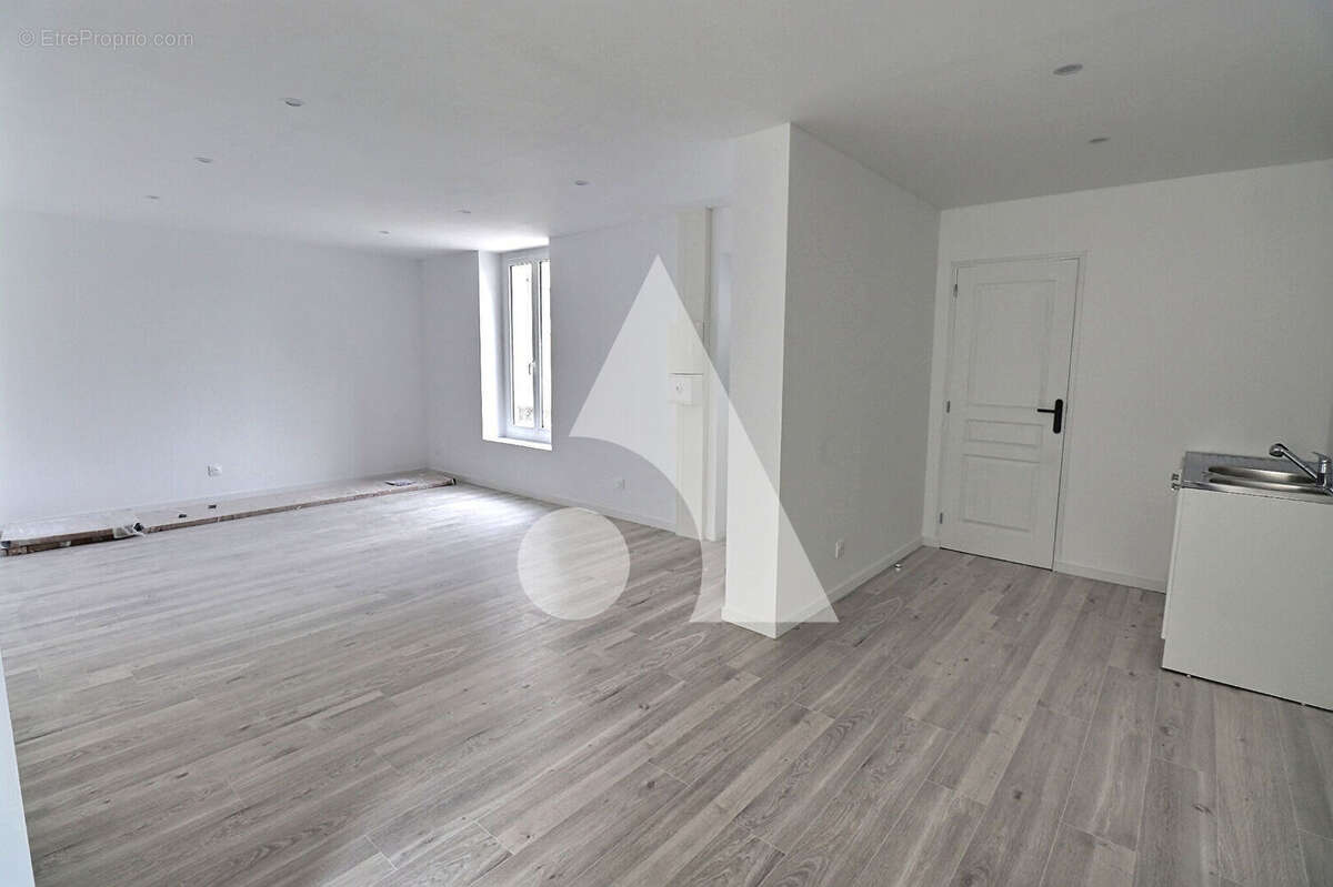 Maison à AUVERS-SUR-OISE