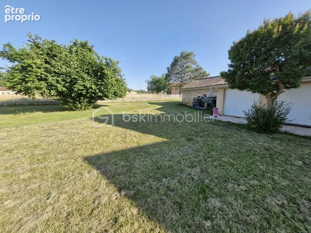 Belle maison en pierre de 123m2 sur son terrain clos de 1500m2 à Mouleydier - photo 12