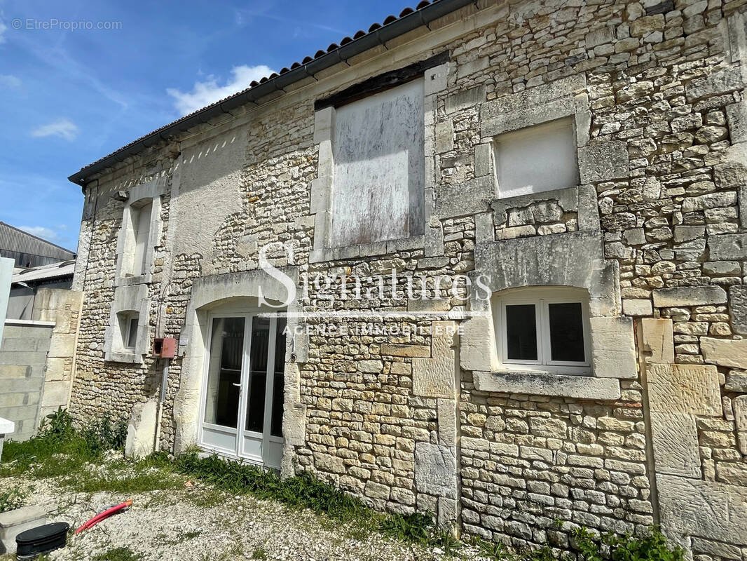 Maison à JARNAC