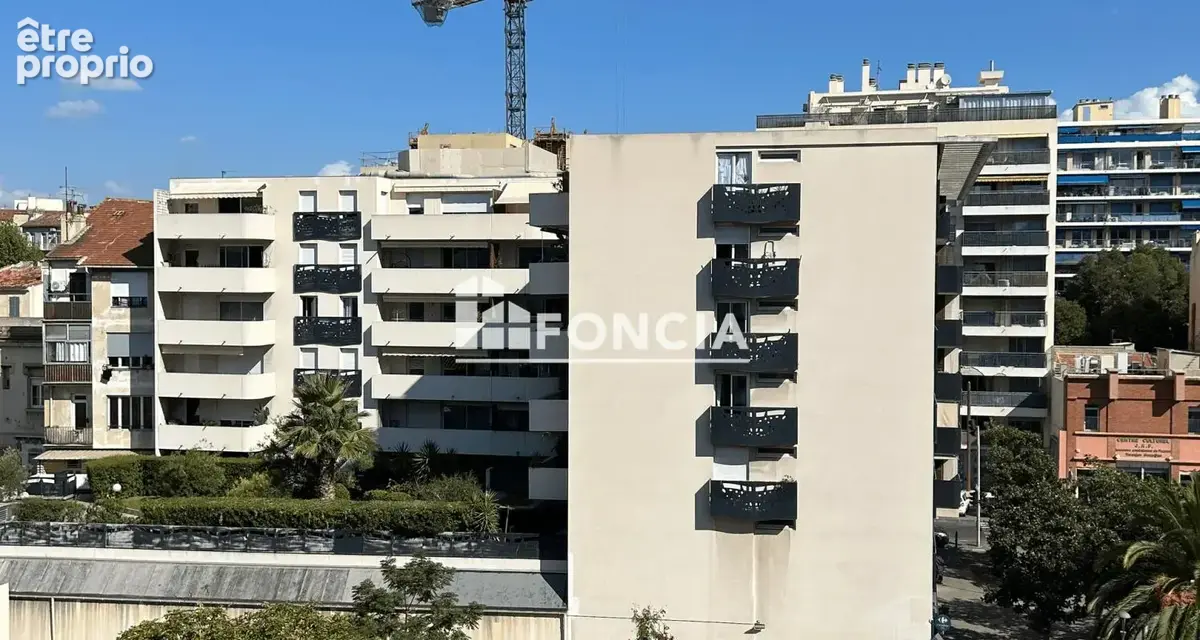 Prox Castellane - Studio avec balcon en étage ue dégagée - photo 6