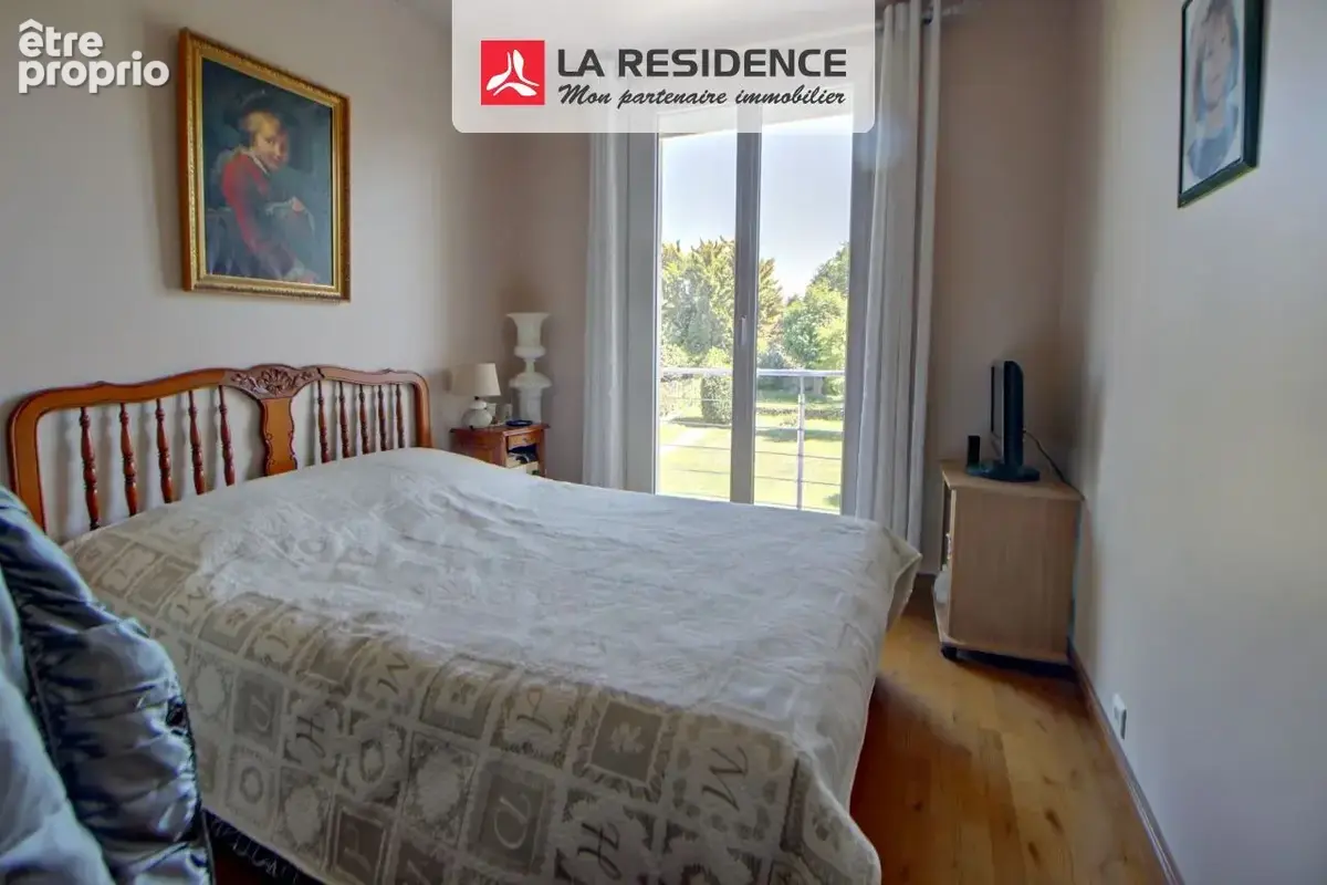 Maison 6 pièces 135 m² à vendre à Elancourt (78990) - photo 8