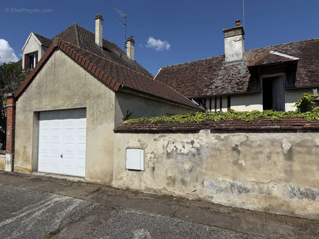 Maison à PONT-SAINTE-MARIE