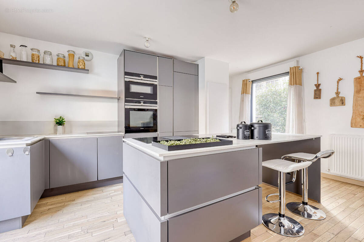 Appartement à LE KREMLIN-BICETRE