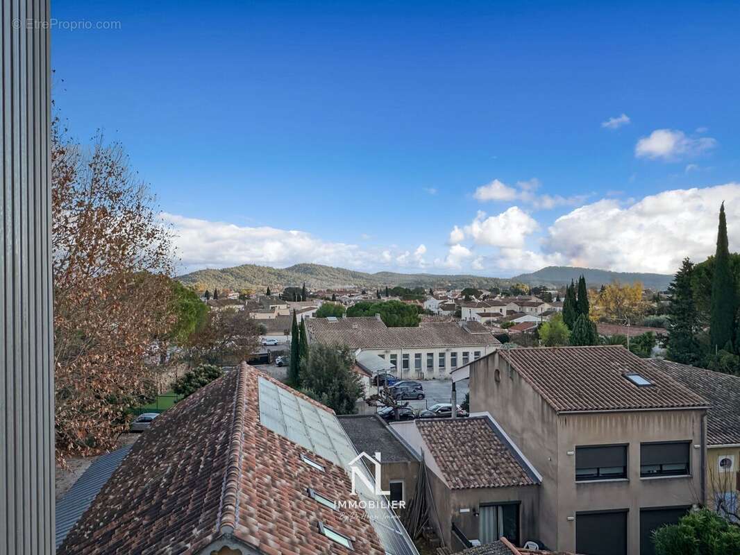 Appartement à CUERS