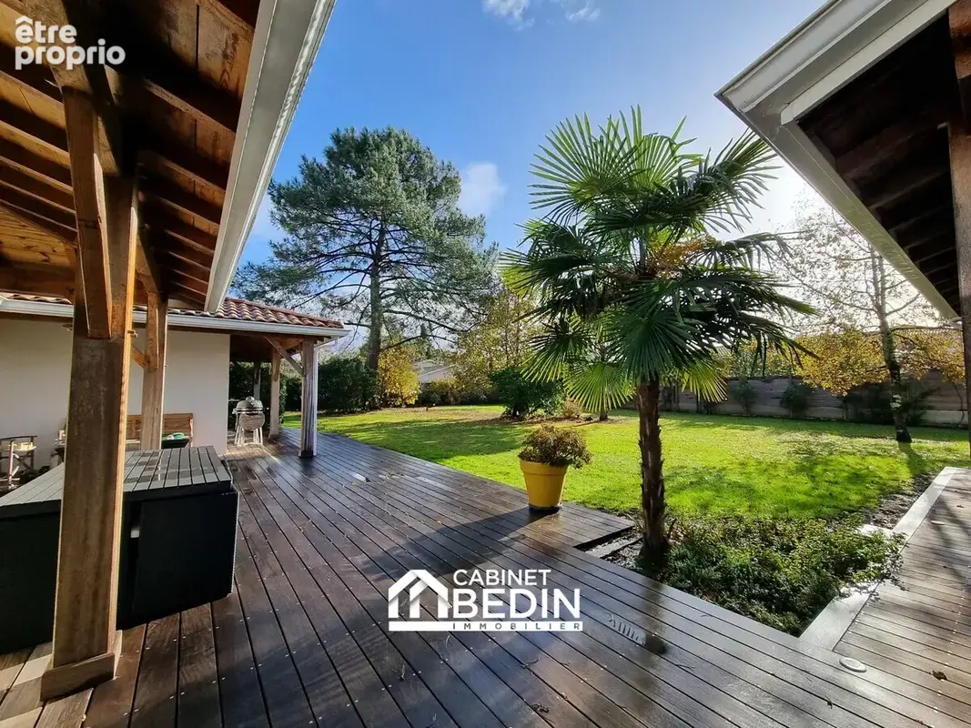 Maison 6 pièces 230 m² à vendre à Blanquefort (33290) - photo 2