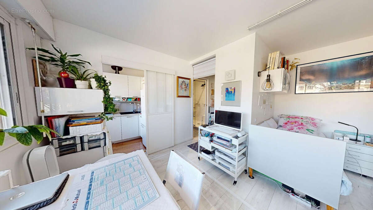 Appartement à PARIS-19E