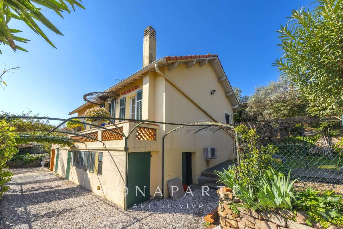 Saint-raphael - villa t4 traditionnelle - photo 3