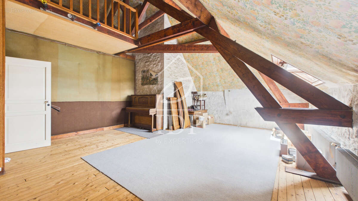 Maison à CORBEIL-ESSONNES