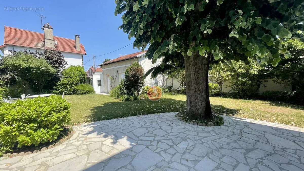 Maison à VILLEMOMBLE