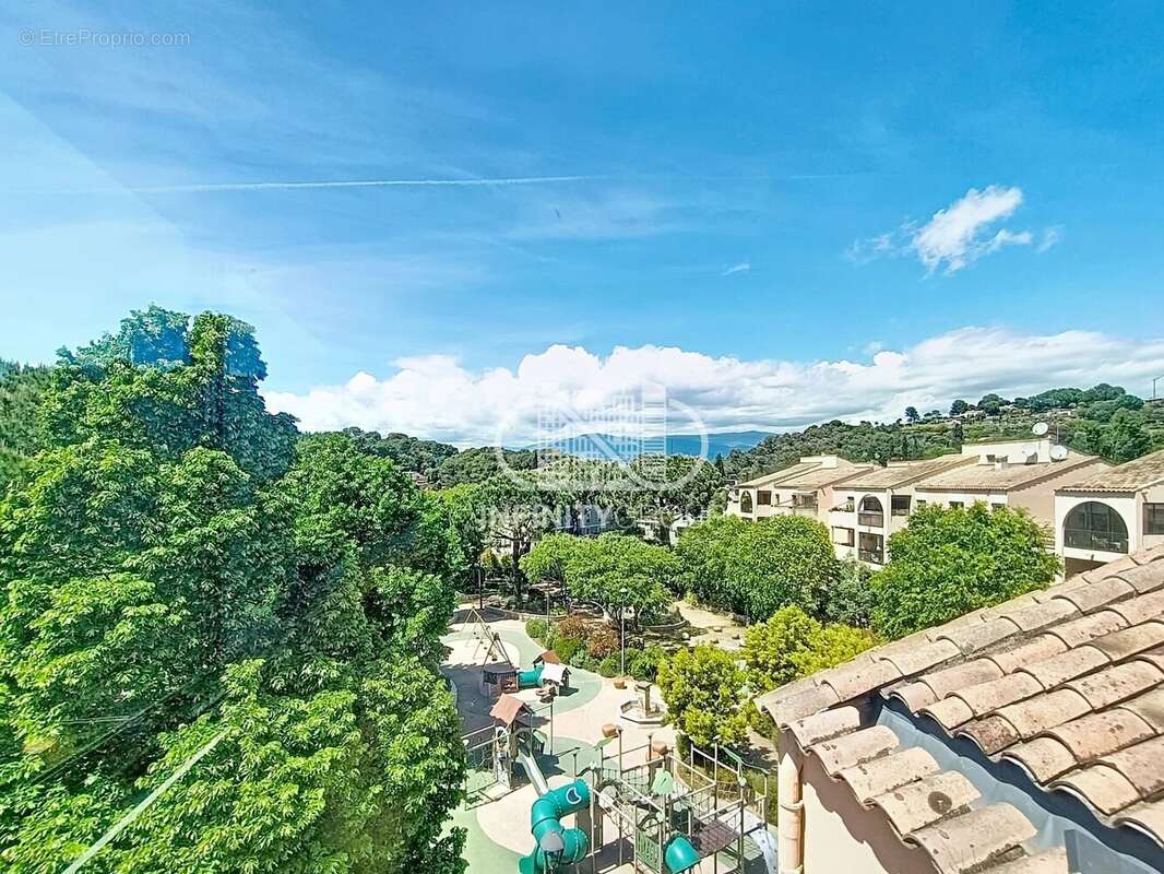Appartement à MOUGINS