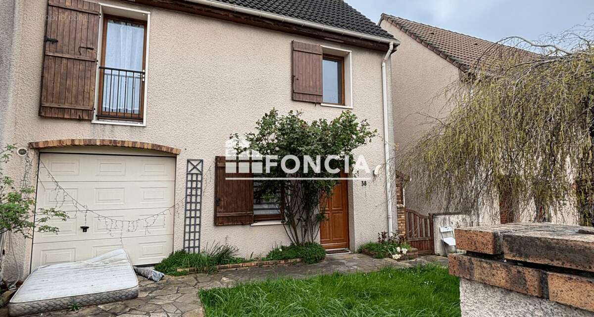 Maison à CHILLY-MAZARIN