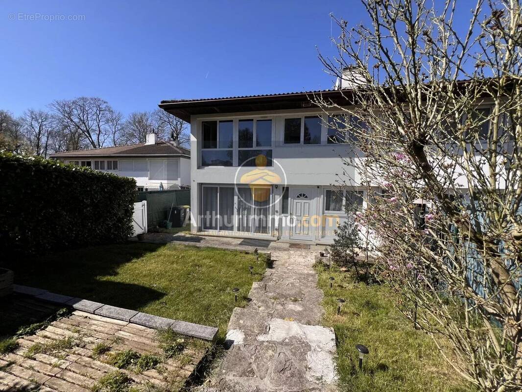 Maison à GRETZ-ARMAINVILLIERS