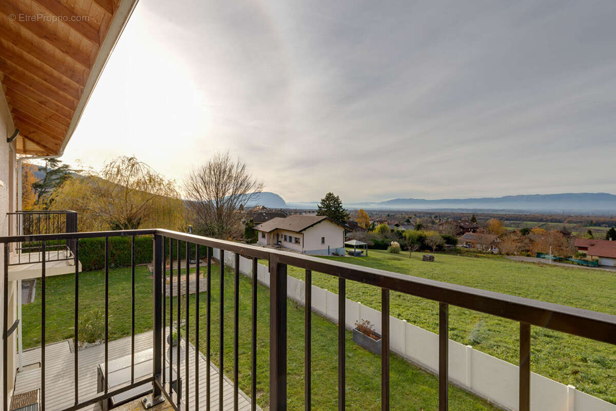 Maison à SAINT-CERGUES