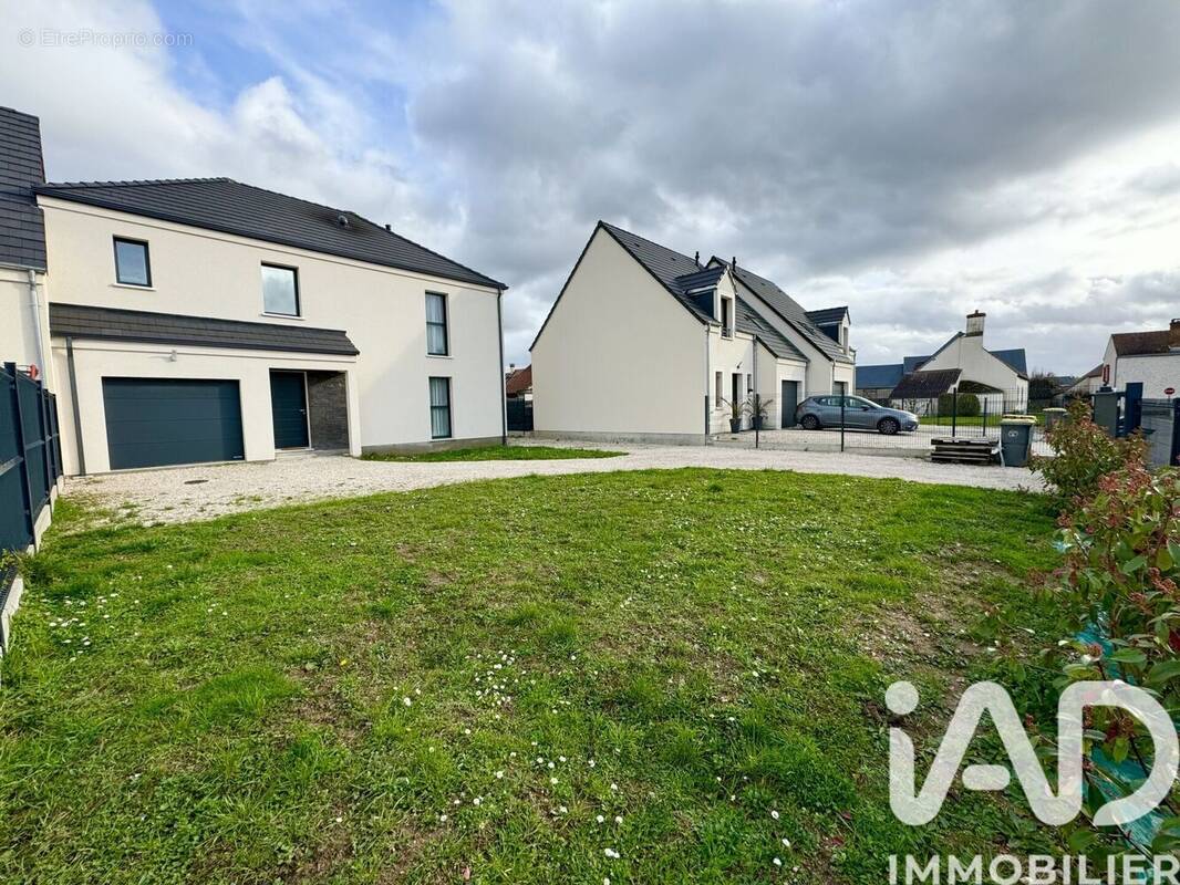 Photo 1 - Maison à SANDILLON