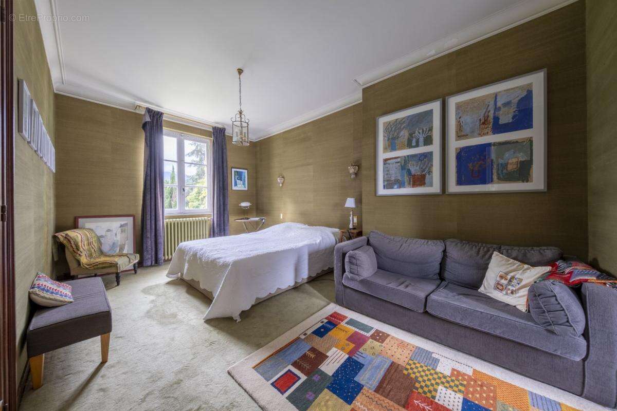 Maison à VILLENEUVE-D'OLMES