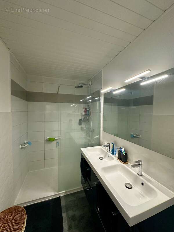 Appartement 72 m² à Voiron  - photo 9