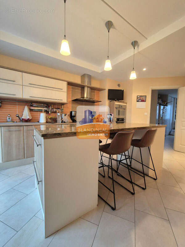 Limitrophe pont saint martin - reze - bouguenais, maison familiale 5 ch - 154 m² hab - 451 m² parcelle - garage - photo 6