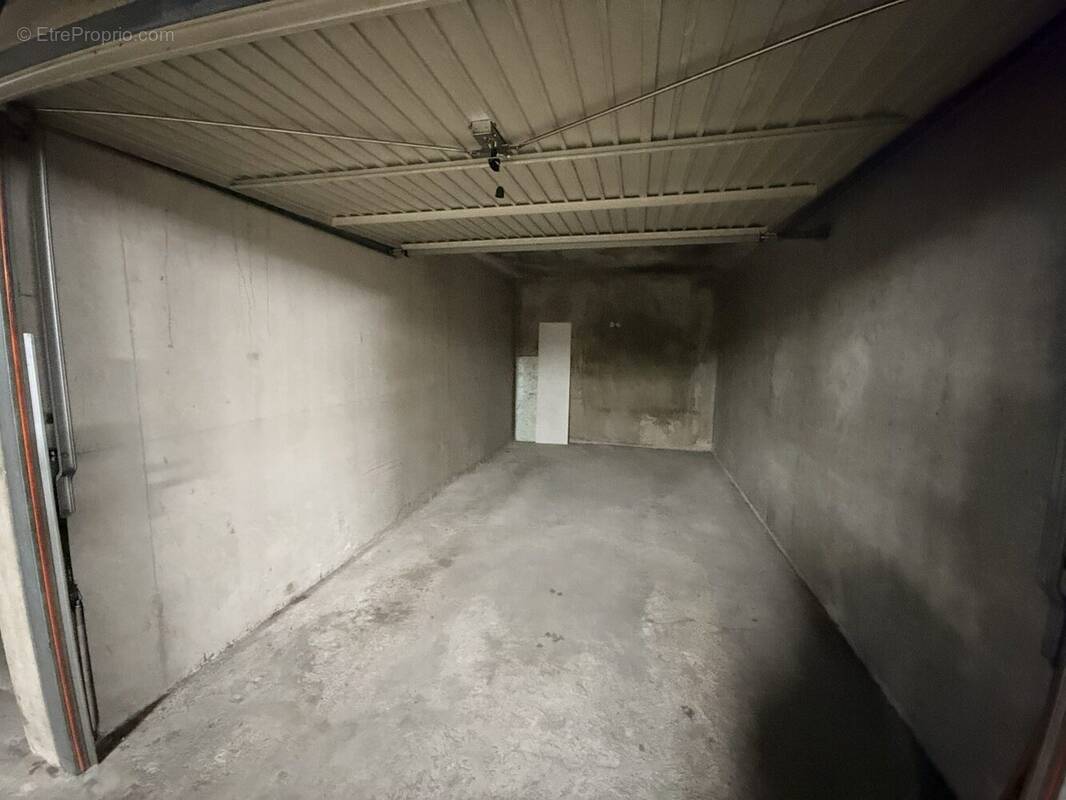 Parking à ASNIERES-SUR-SEINE