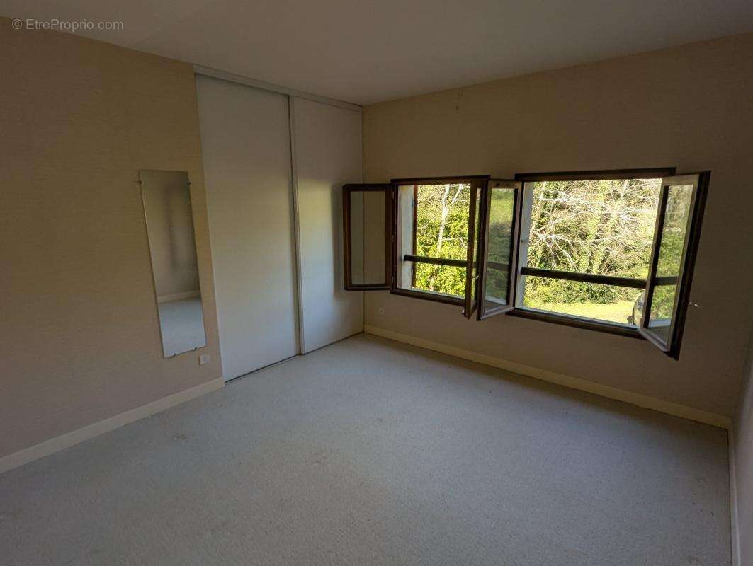 Maison à LE MAS-D'AZIL