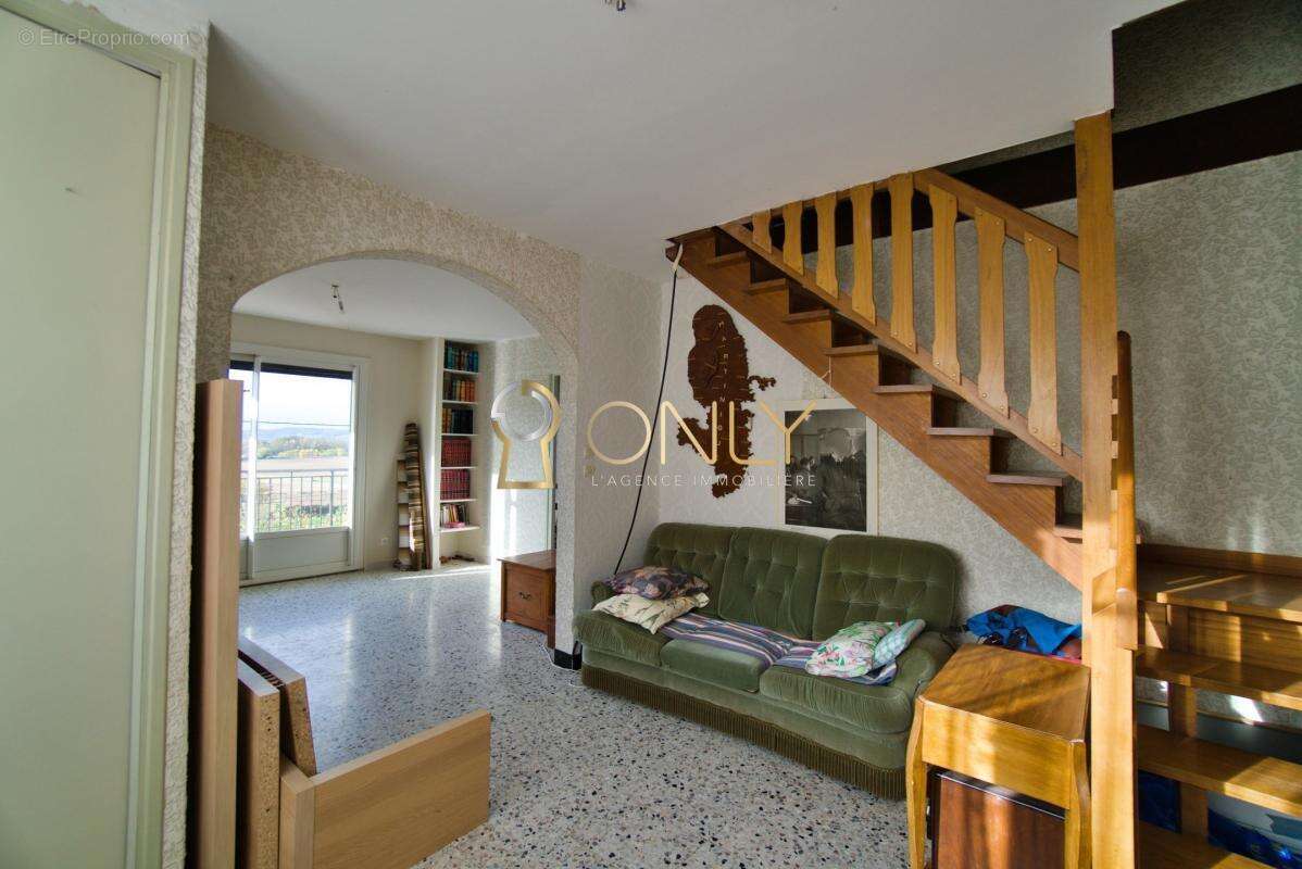 Maison à JASSANS-RIOTTIER