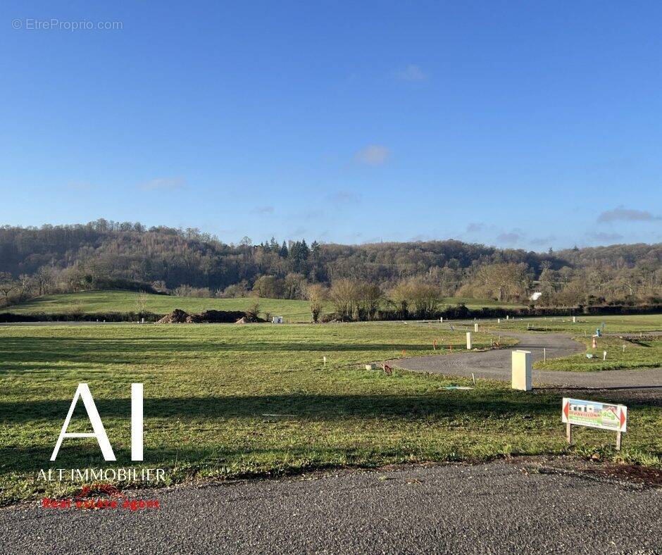Terrain à BRIOUZE