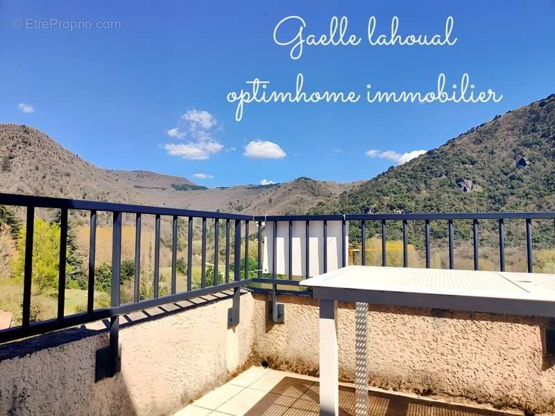 Appartement à AVENE