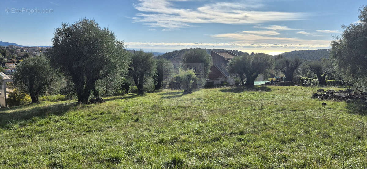 Terrain à VENCE
