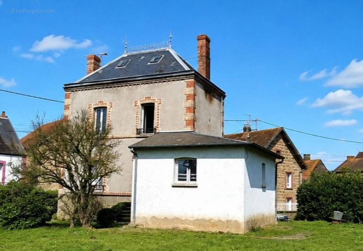 Photo 1 - Maison à MOUTIER-ROZEILLE