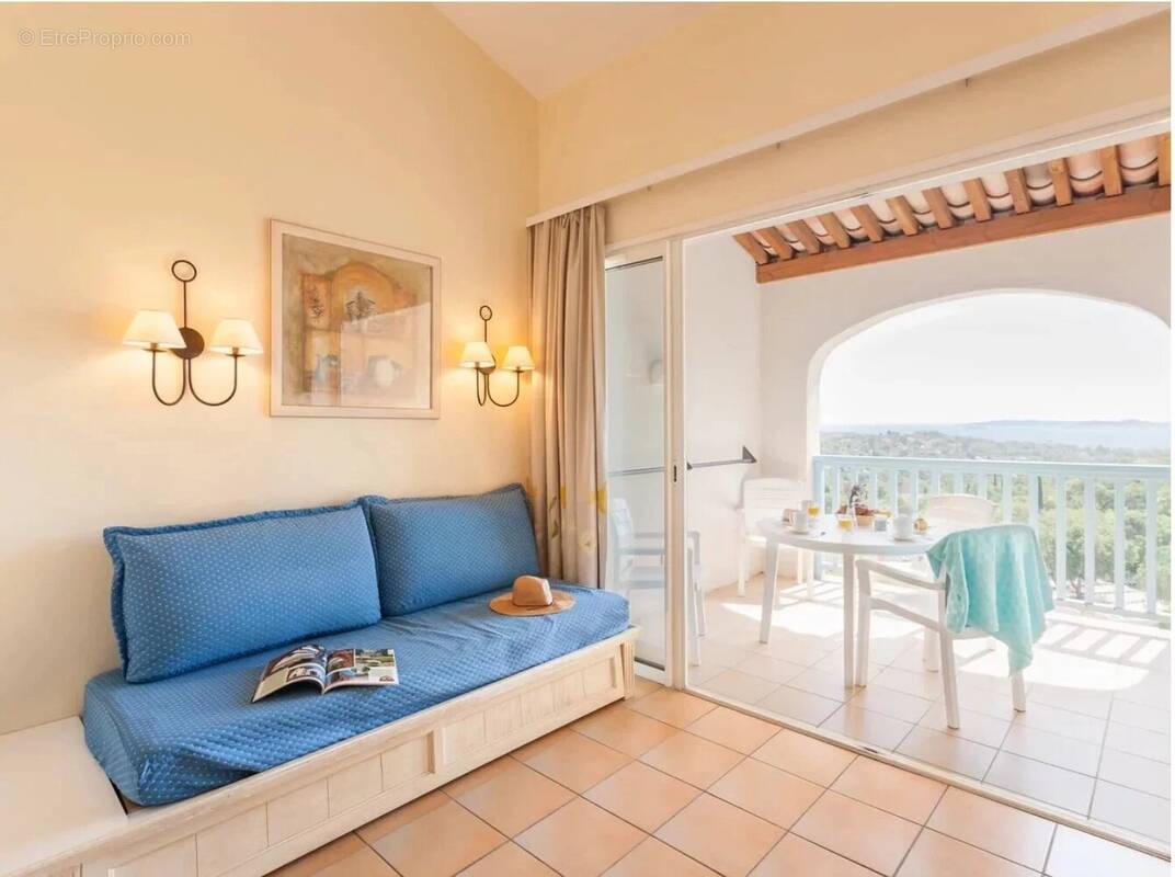 Appartement à GRIMAUD
