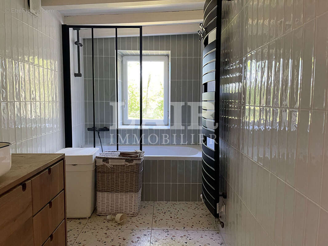Ensemble à vendre avec une piscine au calme, réf B14992 - photo 5