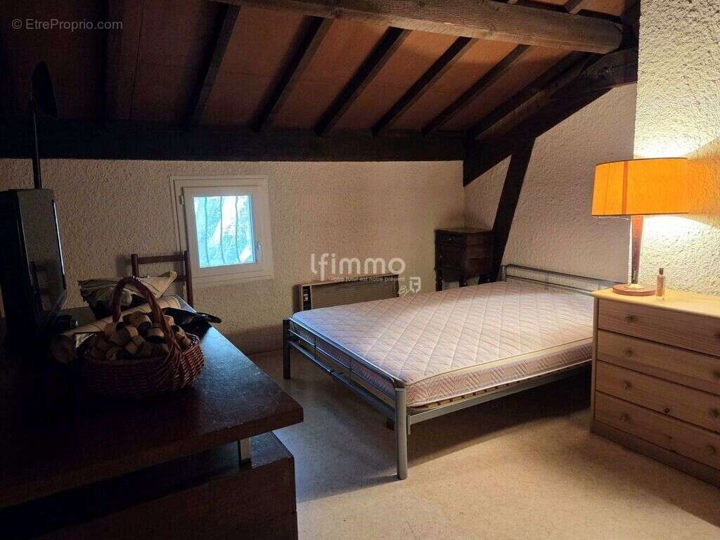  Grande maison familiale – 206 m² – Parcelle 17 457 m² - photo 16