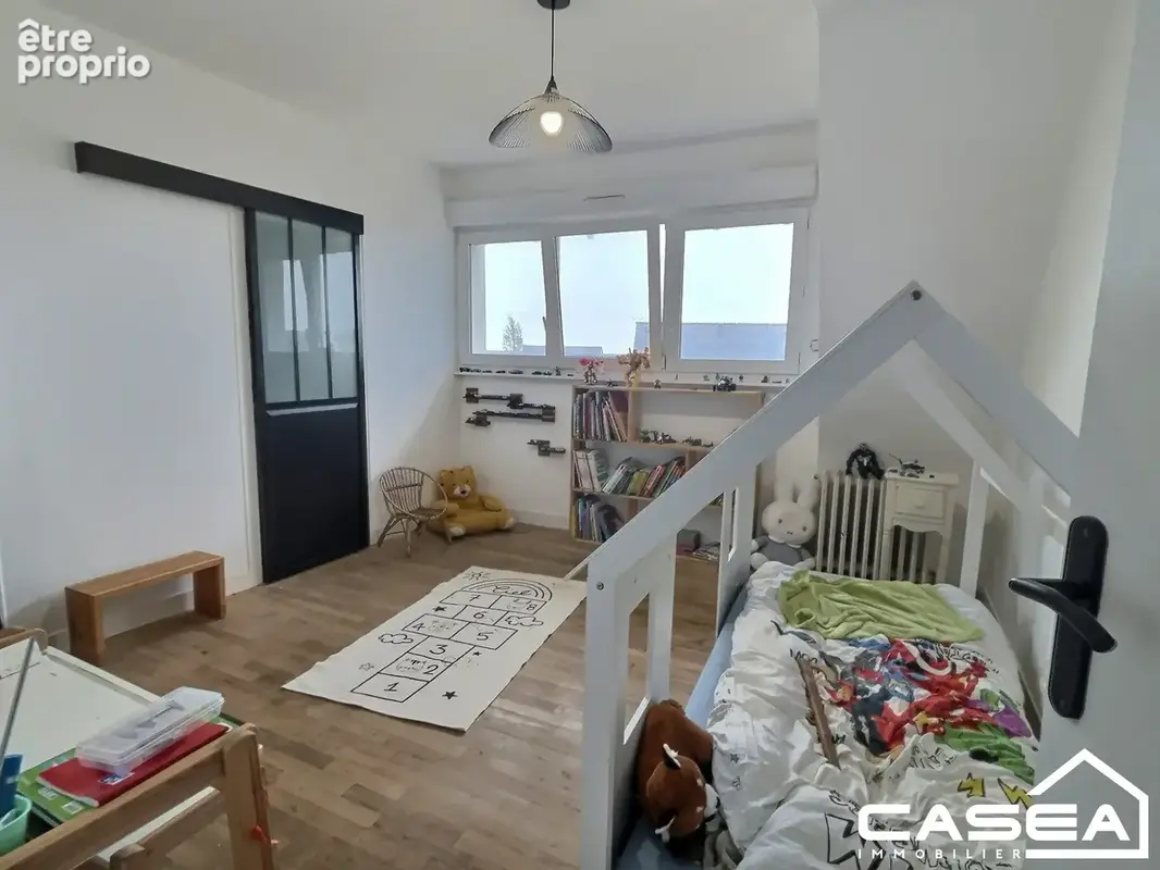Maison 9 pièces 204 m² à vendre à Ploneour-Lanvern (29720) - photo 8