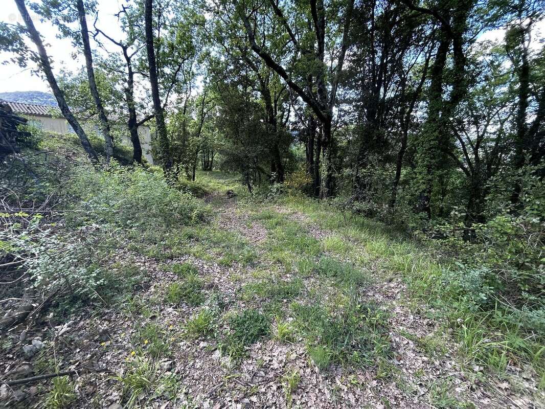 Terrain à SAINT-JEAN-DU-GARD