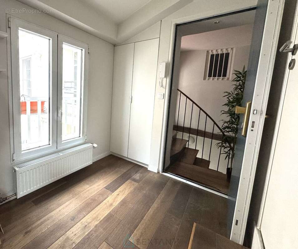 Appartement à PARIS-20E