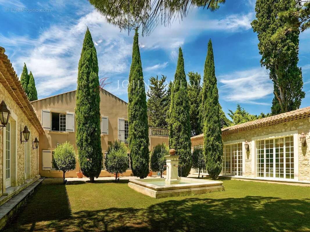 Maison à MOLLEGES