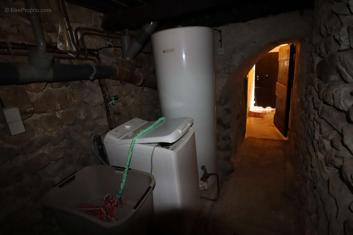 Maison à THORAME-BASSE